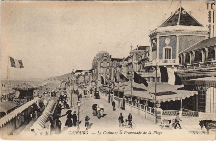 Carte postale ancienne de la promenade et du casino de Cabourg